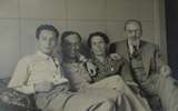 La famiglia Loewenthal nell'immediato dopoguerra. Da sinistra: Enrico, Guido (in divisa dell'esercito americano), Ida, Edoardo (1945 circa)