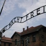 Auschwitz I: la porta di accesso al campo